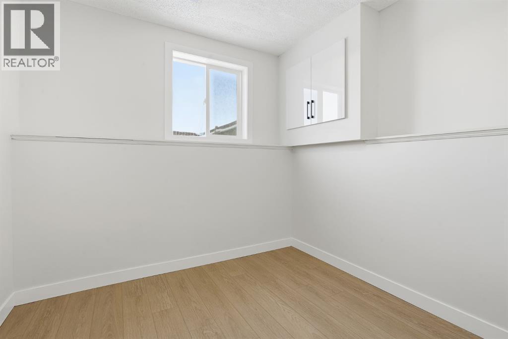 96 Falshire Drive Ne, Calgary, Alberta  T3J 3A3 - Photo 26 - A2273054