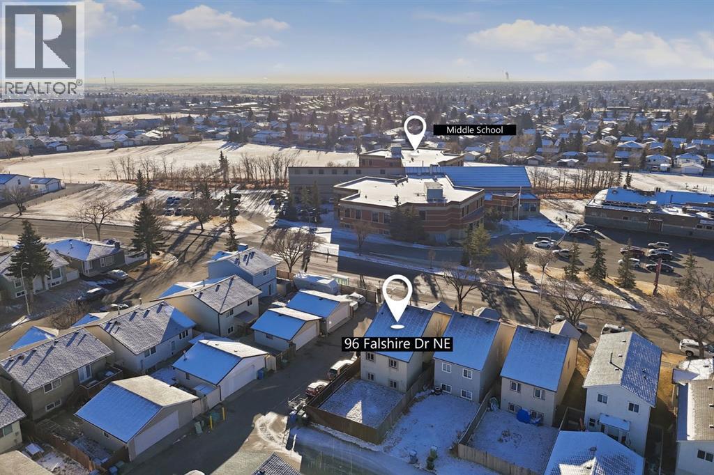 96 Falshire Drive Ne, Calgary, Alberta  T3J 3A3 - Photo 36 - A2273054