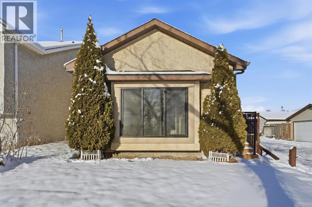 96 Falshire Drive Ne, Calgary, Alberta  T3J 3A3 - Photo 35 - A2273054