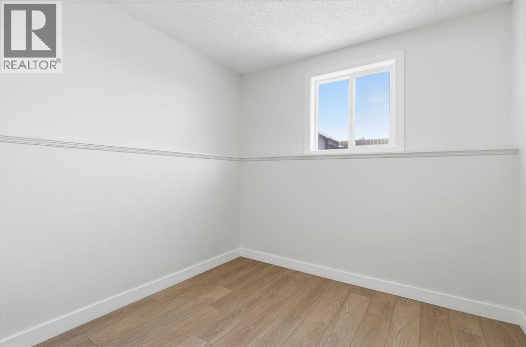 96 Falshire Drive Ne, Calgary, Alberta  T3J 3A3 - Photo 28 - A2273054