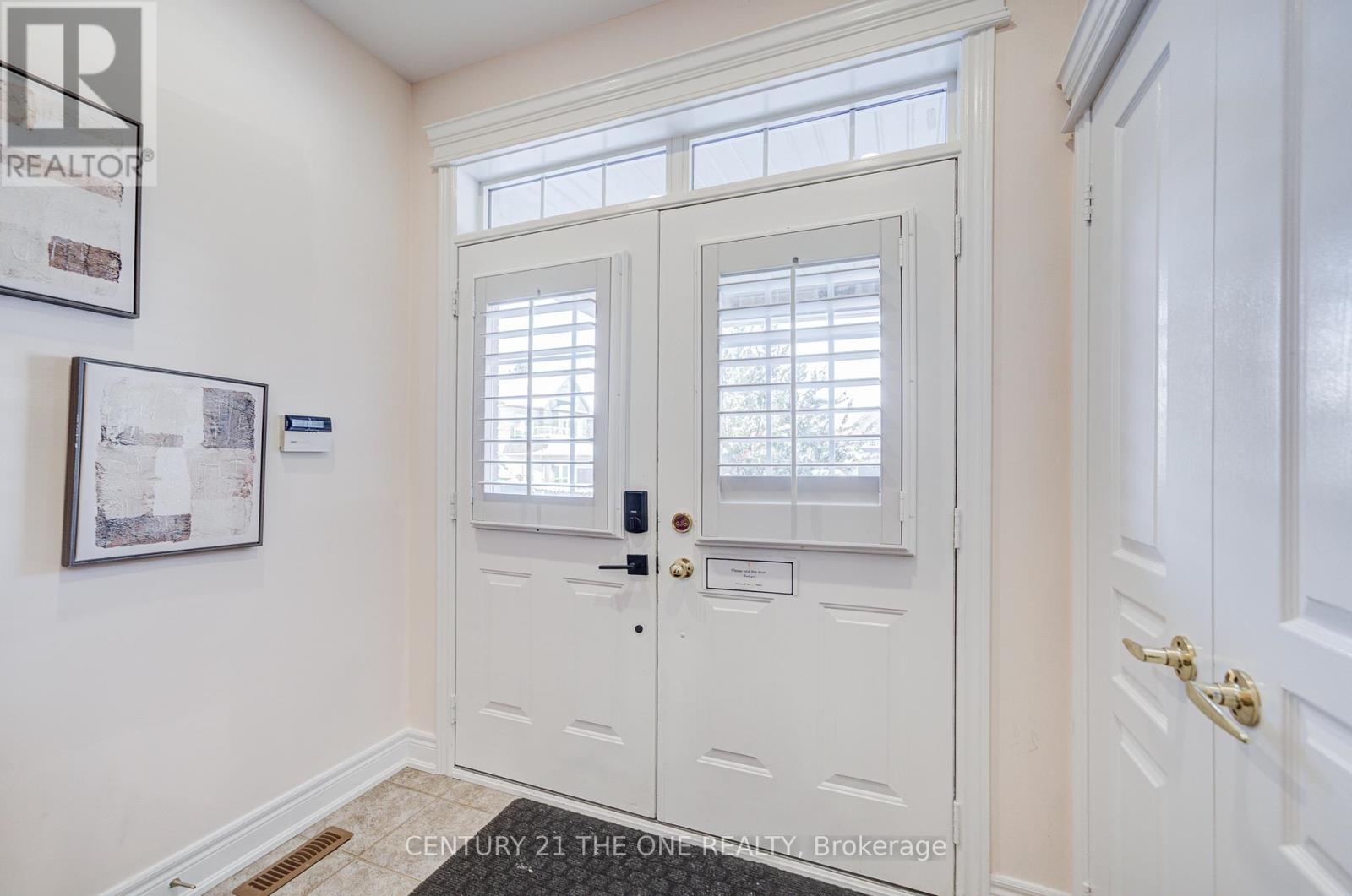 821 Walsh Court, Newmarket (Summerhill Estates), Ontario  L3X 2V3 - Photo 6 - N12632506