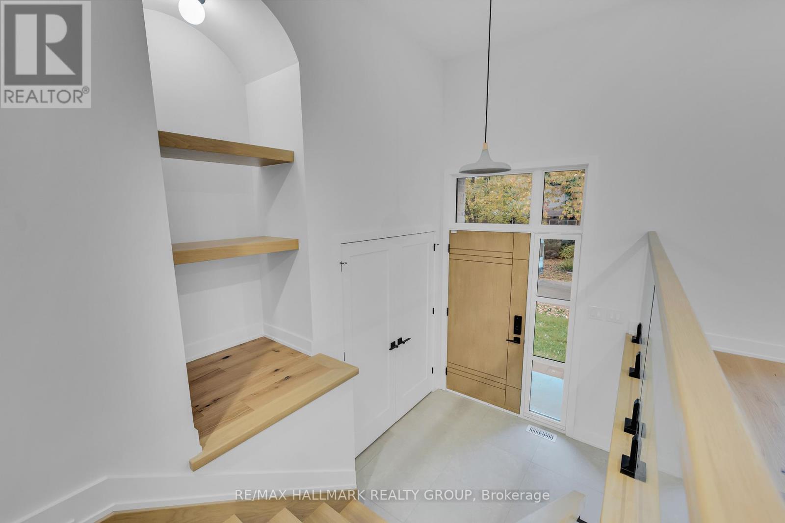 481 Wentworth Avenue, Ottawa, Ontario  K2B 5J9 - Photo 4 - X12636910