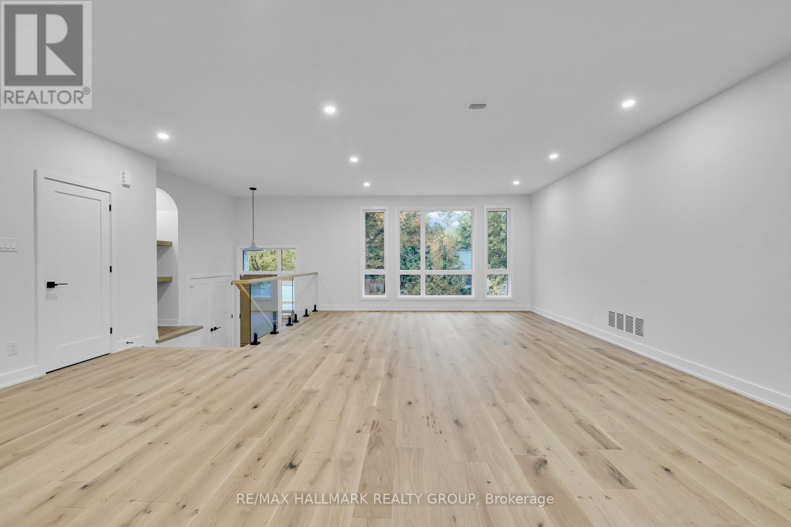 481 Wentworth Avenue, Ottawa, Ontario  K2B 5J9 - Photo 6 - X12636910