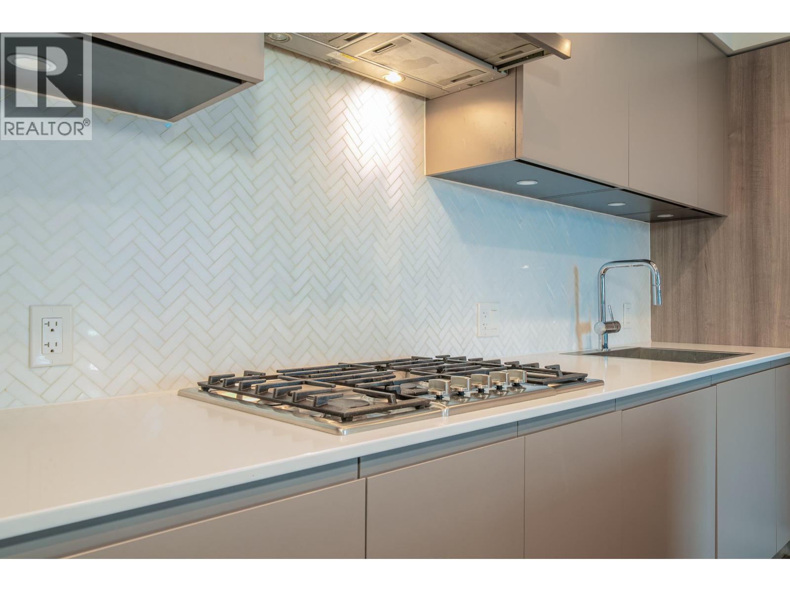 5001 3809 Evergreen Place, Burnaby, British Columbia  V3J 0M1 - Photo 8 - R3074094