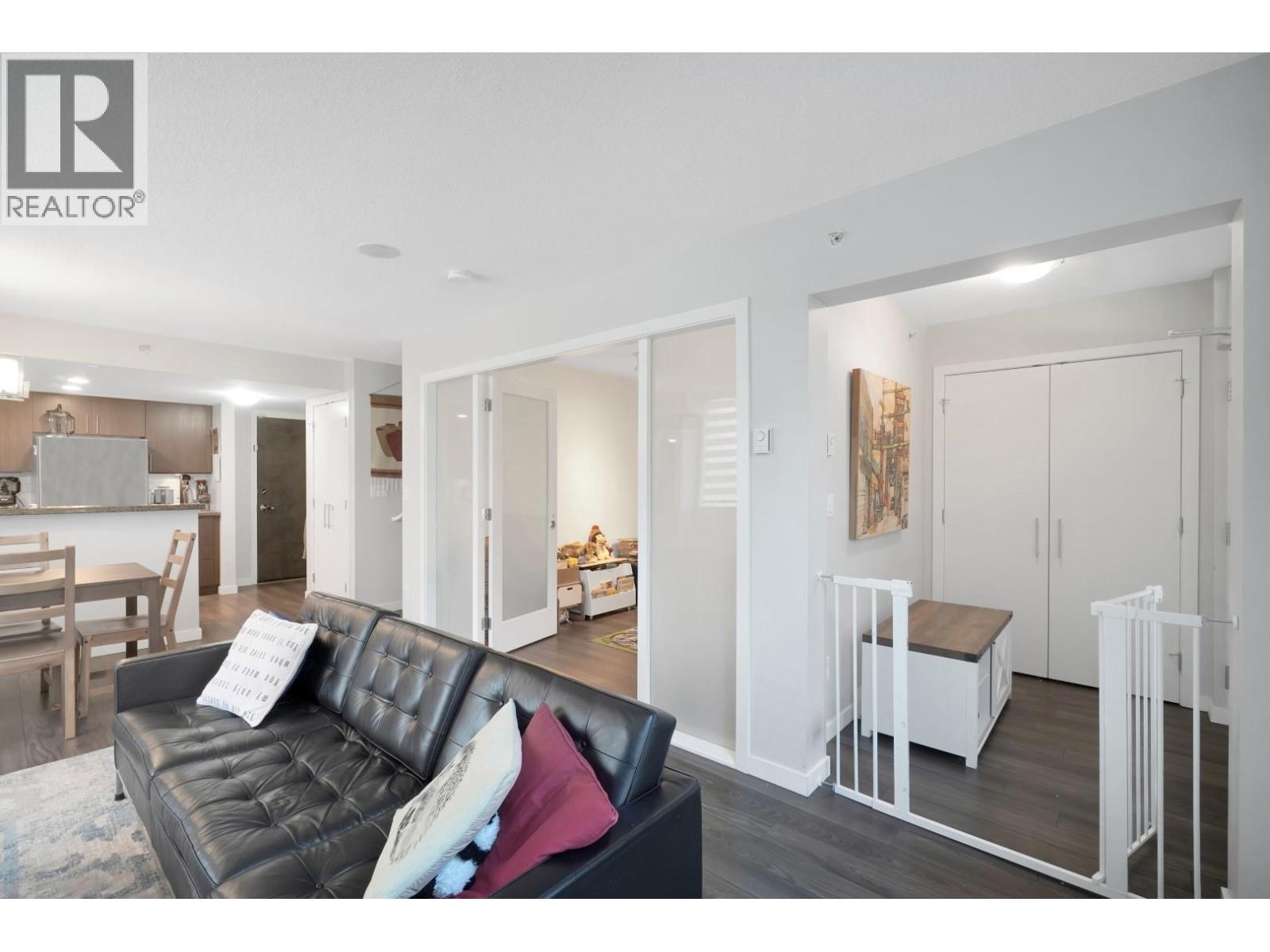 910 Quebec Street, Vancouver, British Columbia  V6A 0A3 - Photo 5 - R3074102