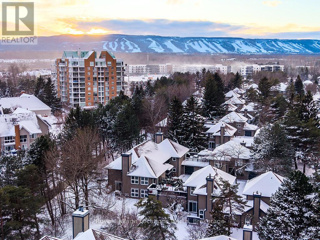 417 Mariners Way, Collingwood, Ontario L9Y 5C7 - Photo 2 - S12371233