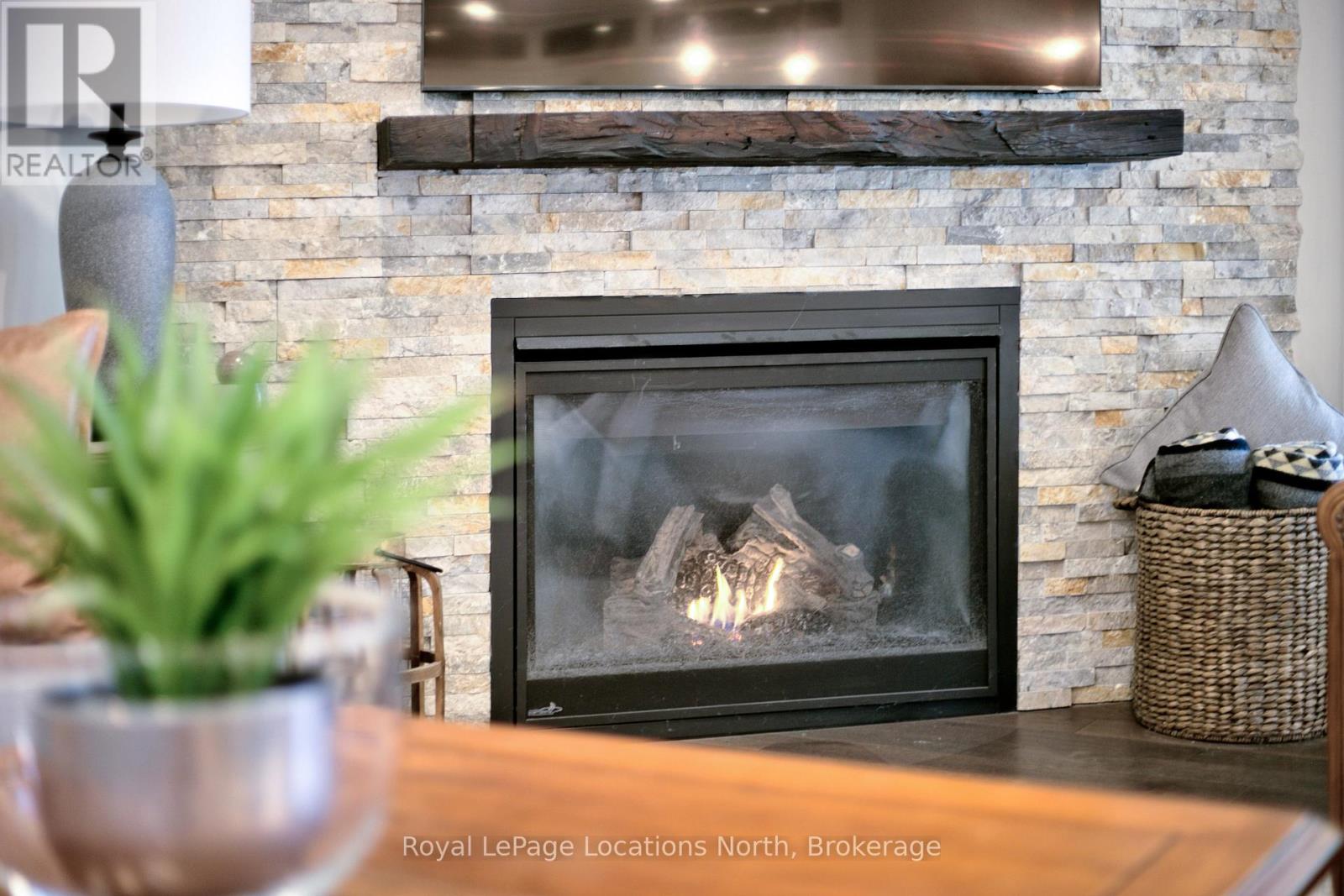 417 Mariners Way, Collingwood, Ontario L9Y 5C7 - Photo 6 - S12371233