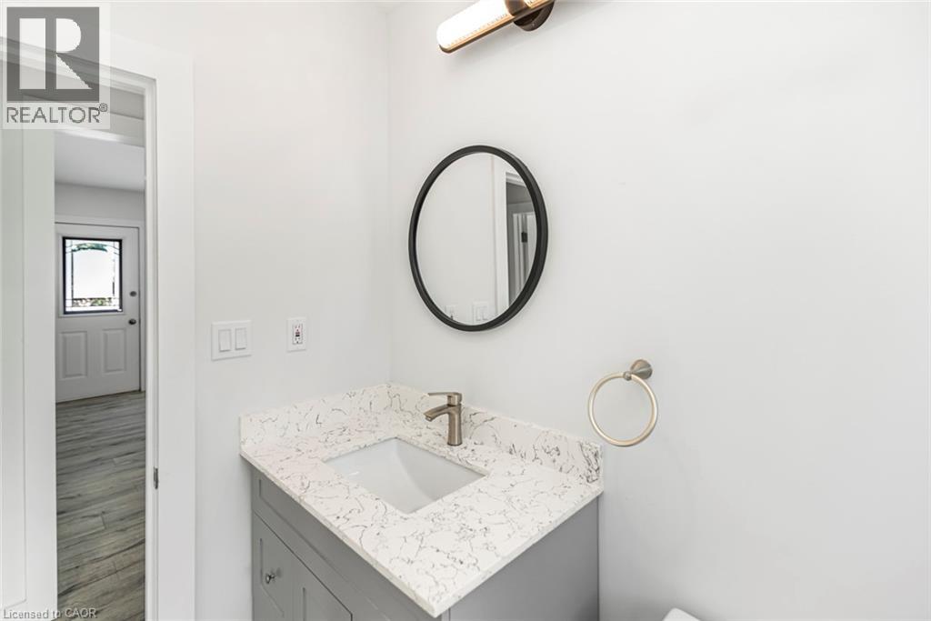 100 Green Mountain Road E, Stoney Creek, Ontario  L8J 2W4 - Photo 17 - 40793871