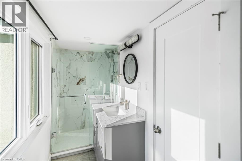 100 Green Mountain Road E, Stoney Creek, Ontario  L8J 2W4 - Photo 22 - 40793871