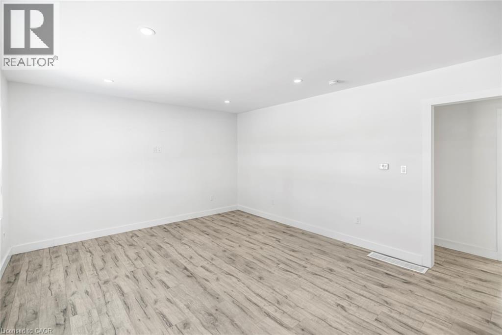 100 Green Mountain Road E, Stoney Creek, Ontario  L8J 2W4 - Photo 7 - 40793871