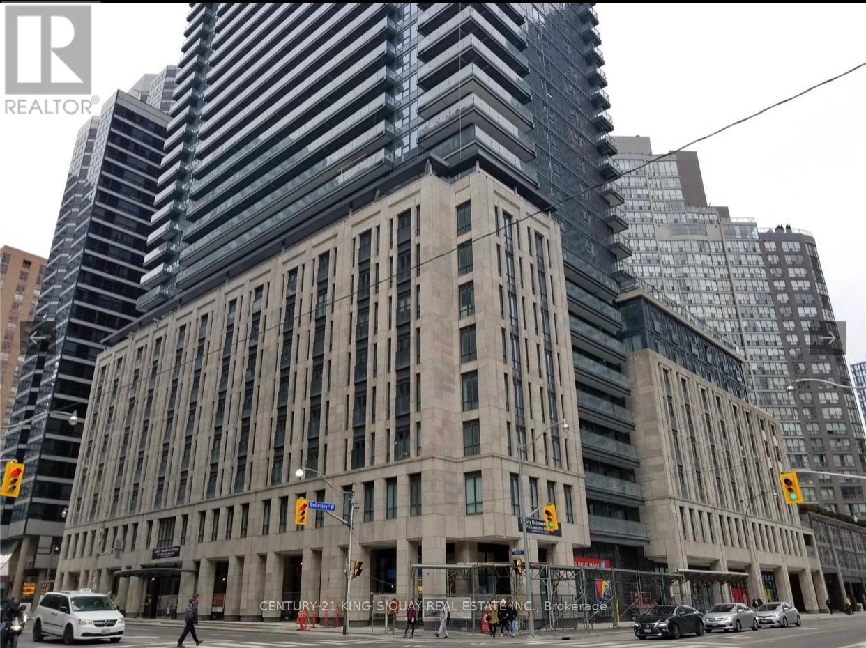 606 - 955 BAY STREET, Toronto, Ontario