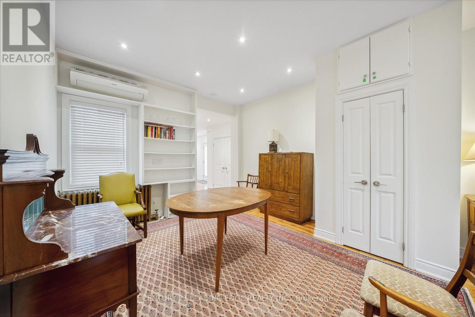 Main - 227 Clinton Street, Toronto, Ontario  M6G 2Y4 - Photo 11 - C12636886