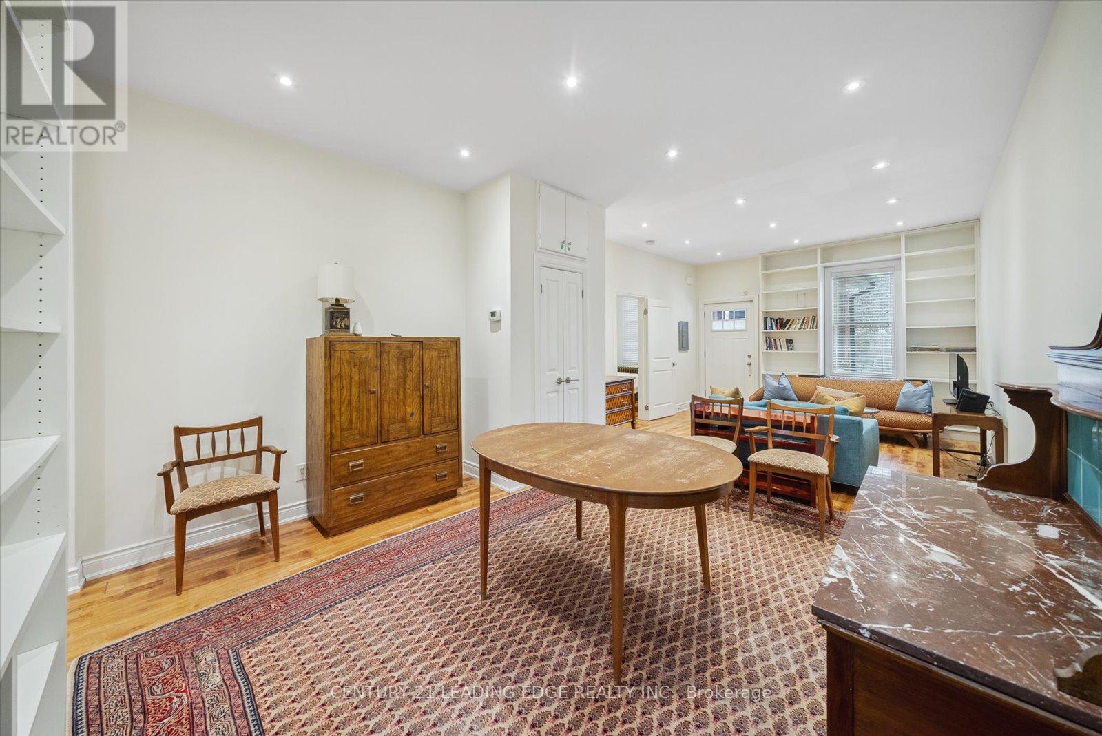 Main - 227 Clinton Street, Toronto, Ontario  M6G 2Y4 - Photo 12 - C12636886