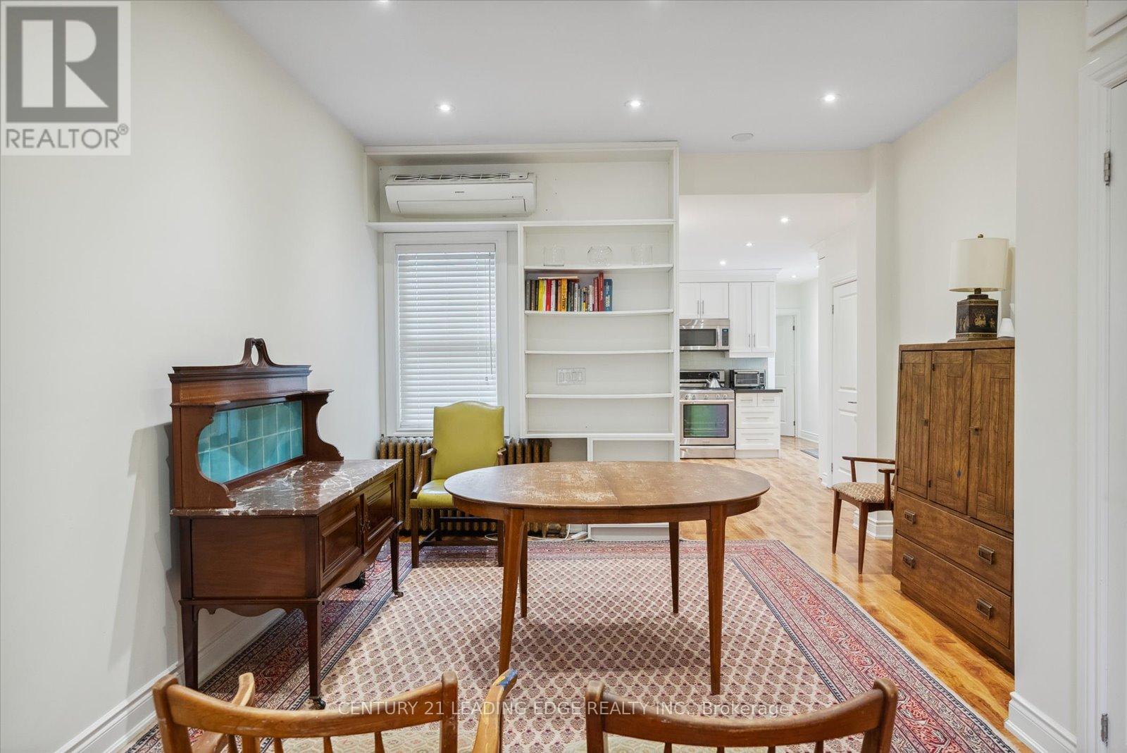 Main - 227 Clinton Street, Toronto, Ontario  M6G 2Y4 - Photo 13 - C12636886