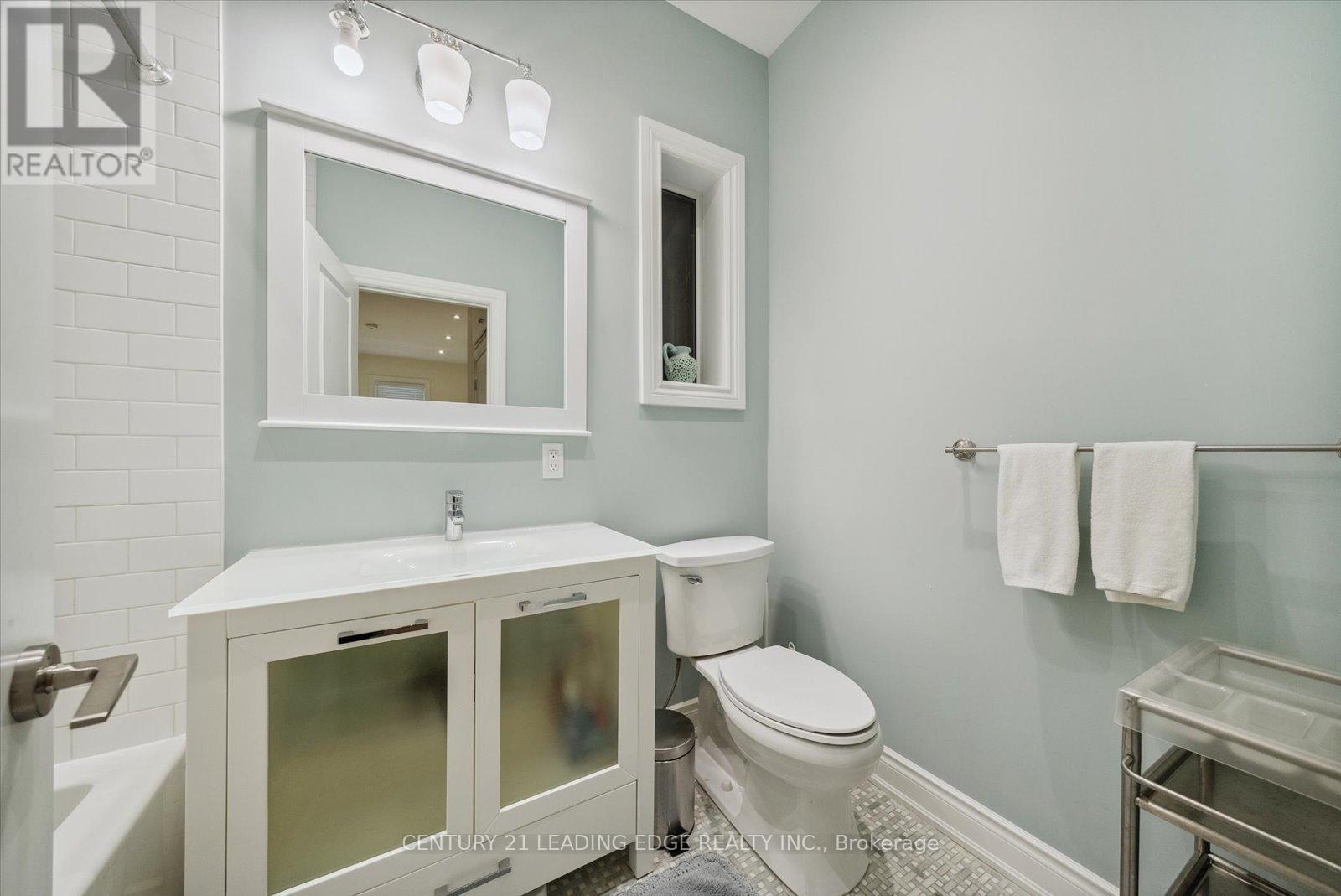 Main - 227 Clinton Street, Toronto, Ontario  M6G 2Y4 - Photo 20 - C12636886