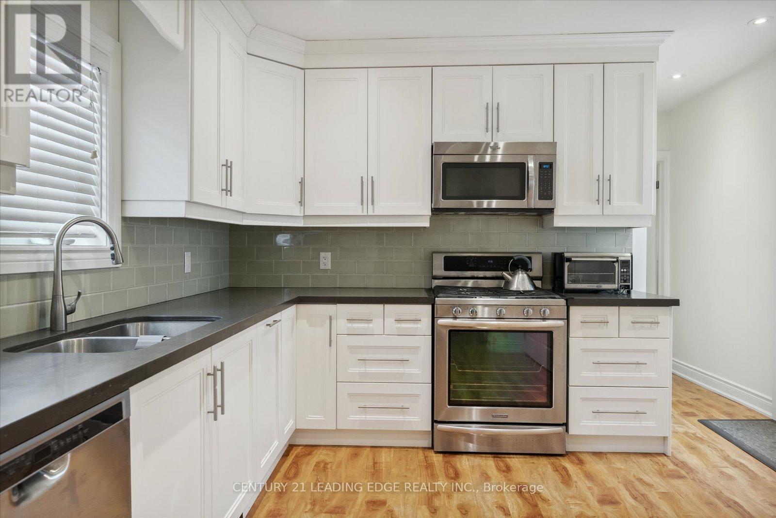 Main - 227 Clinton Street, Toronto, Ontario  M6G 2Y4 - Photo 26 - C12636886