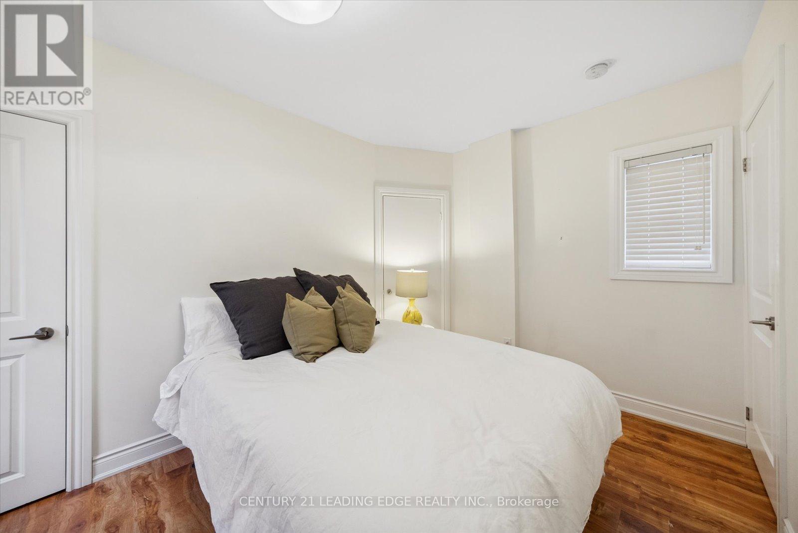 Main - 227 Clinton Street, Toronto, Ontario  M6G 2Y4 - Photo 32 - C12636886