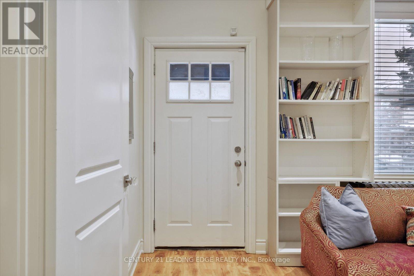 Main - 227 Clinton Street, Toronto, Ontario  M6G 2Y4 - Photo 5 - C12636886