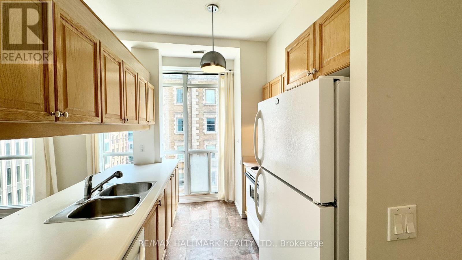 613 - 7 King Street E, Toronto, Ontario  M5C 3C5 - Photo 4 - C12636938