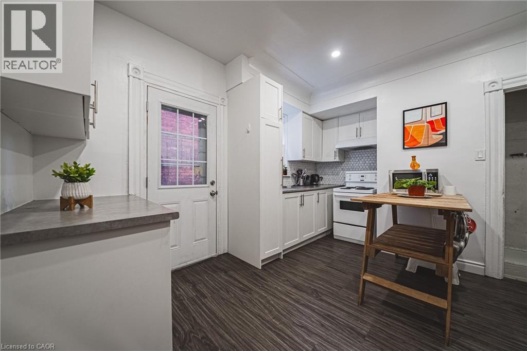 215 Mary Street, Hamilton, Ontario  L8L 4W2 - Photo 1 - 40778470