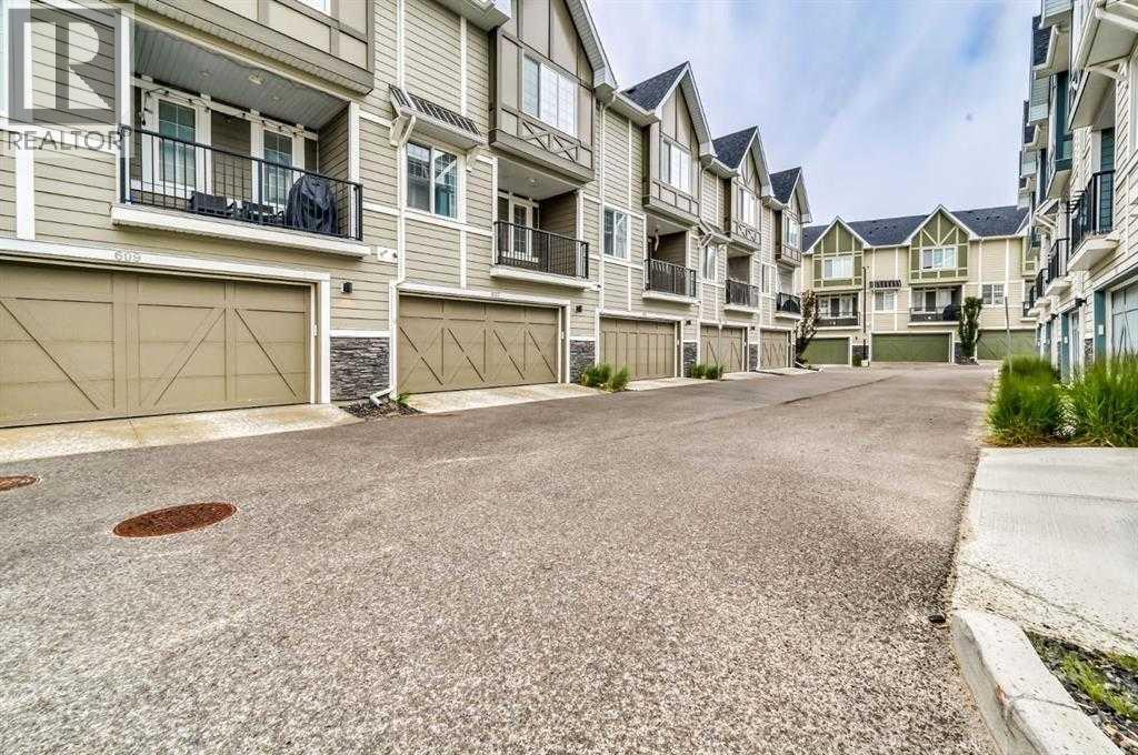 607 Nolanlake Villas Nw, Calgary, Alberta T3R 0Z7 - Photo 3 - A2268224