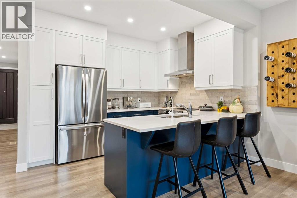 132 Crestridge Common Sw, Calgary, Alberta T3B 6J5 - Photo 7 - A2269779