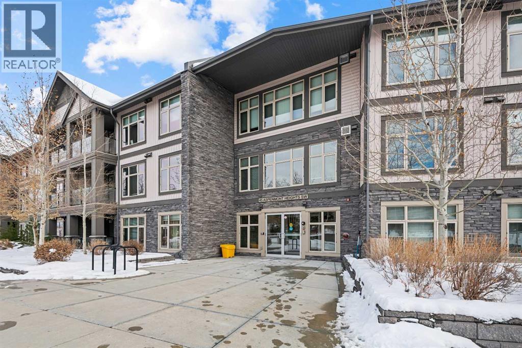 305, 45 Aspenmont Heights Sw, Calgary, Alberta T3H 0E6 - Photo 1 - A2274607