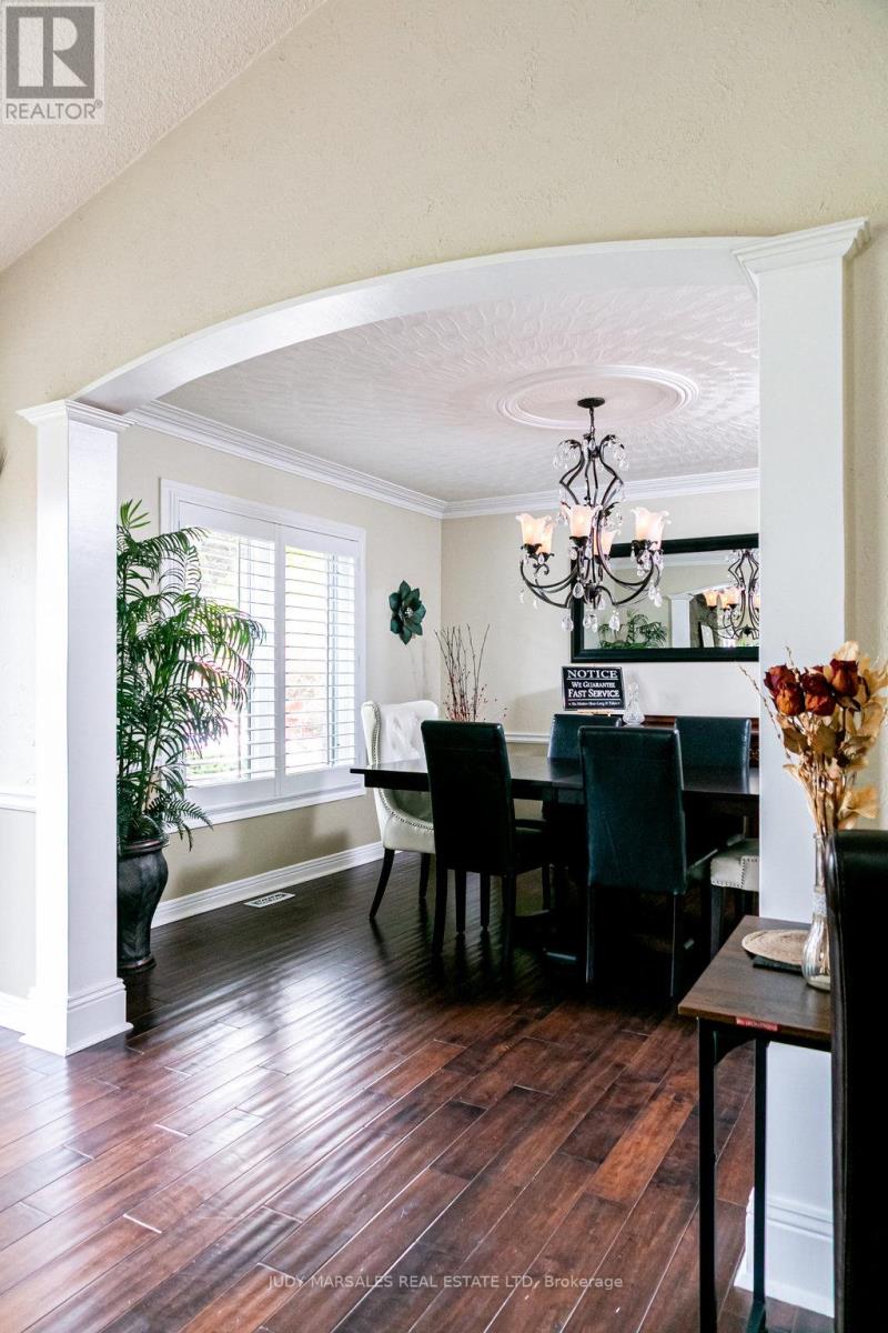 20 Meander Close, Hamilton, Ontario  L0R 1H1 - Photo 10 - X12466470