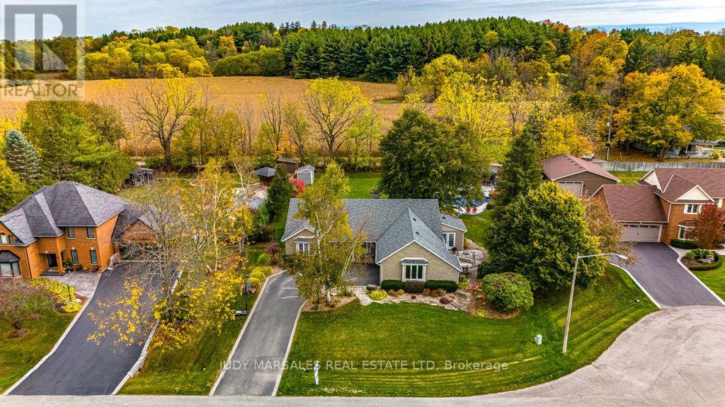 20 Meander Close, Hamilton, Ontario  L0R 1H1 - Photo 46 - X12466470