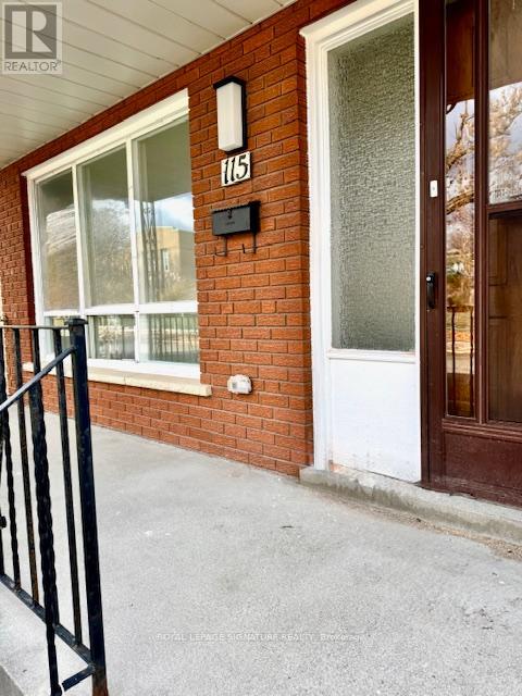 Upper - 115 Torrens Avenue, Toronto, Ontario  M4J 2P6 - Photo 3 - E12636912