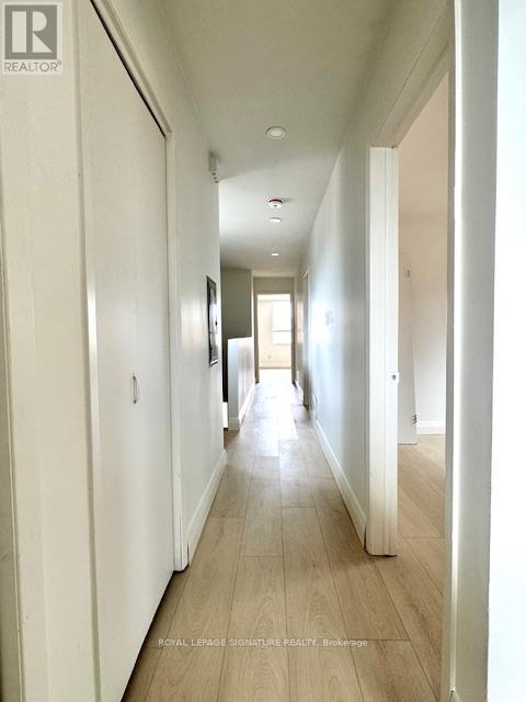 Upper - 115 Torrens Avenue, Toronto, Ontario  M4J 2P6 - Photo 8 - E12636912