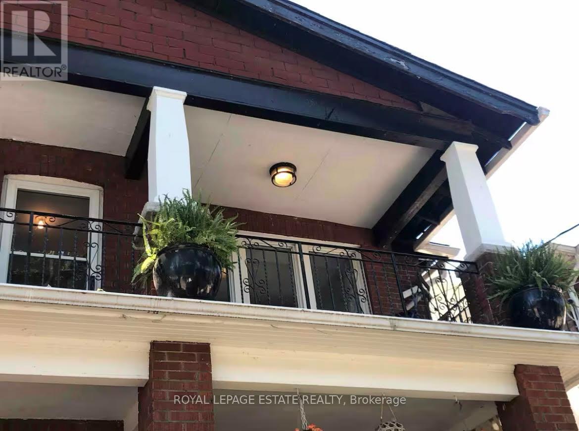 Upper - 62 Scarboro Beach Boulevard, Toronto, Ontario  M4E 2X1 - Photo 11 - E12636936