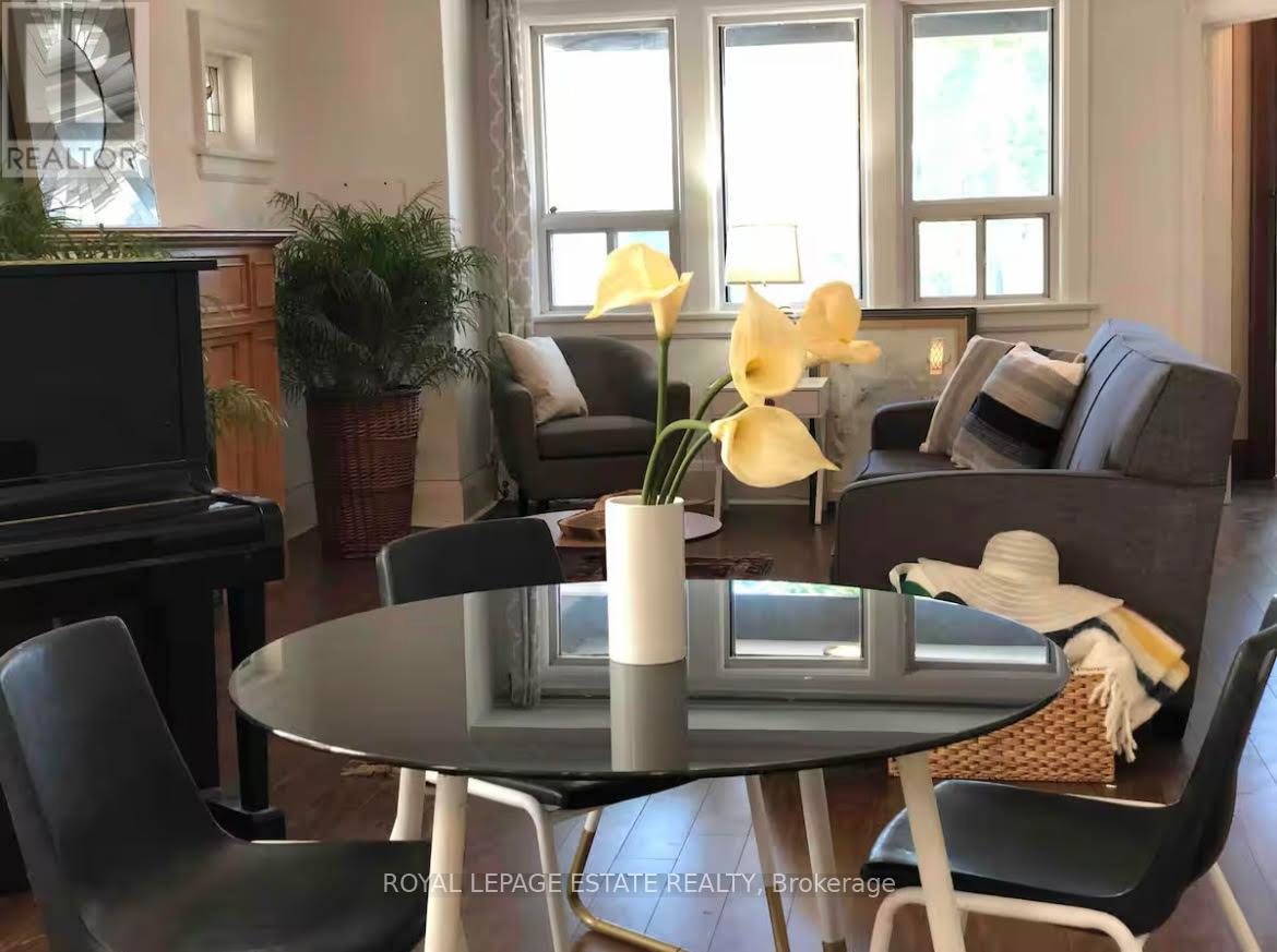 Upper - 62 Scarboro Beach Boulevard, Toronto, Ontario  M4E 2X1 - Photo 8 - E12636936