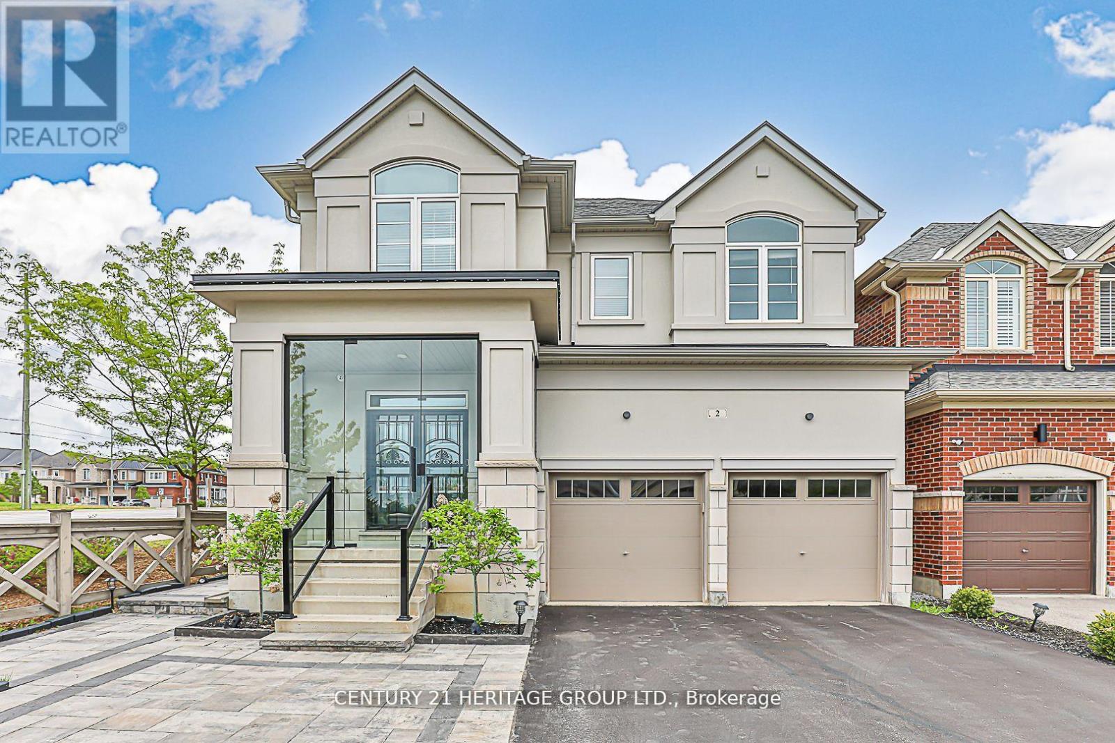 2 ROY HARPER AVENUE, Aurora, Ontario