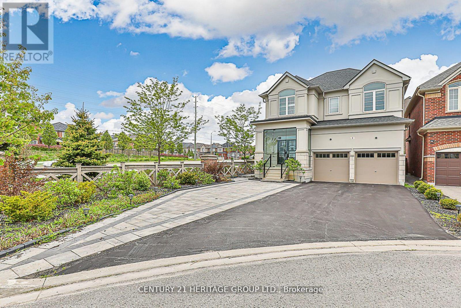 2 Roy Harper Avenue, Aurora, Ontario  L4G 0V4 - Photo 2 - N12636940