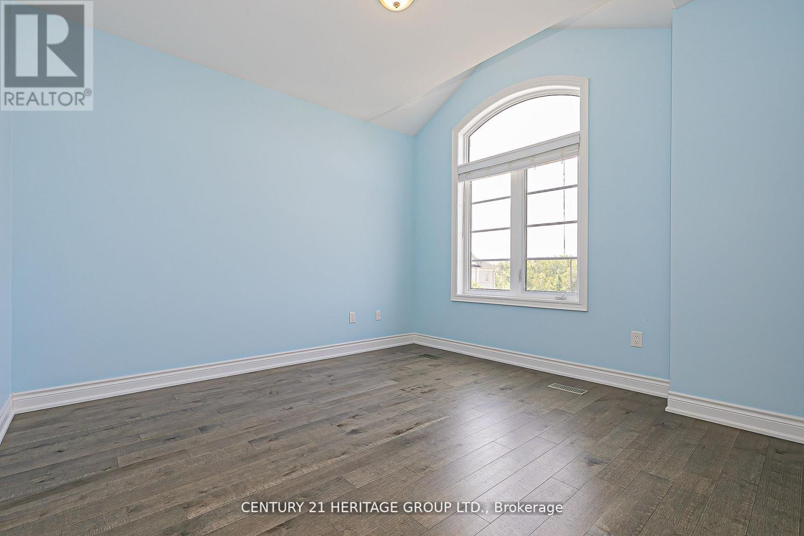 2 Roy Harper Avenue, Aurora, Ontario  L4G 0V4 - Photo 22 - N12636940