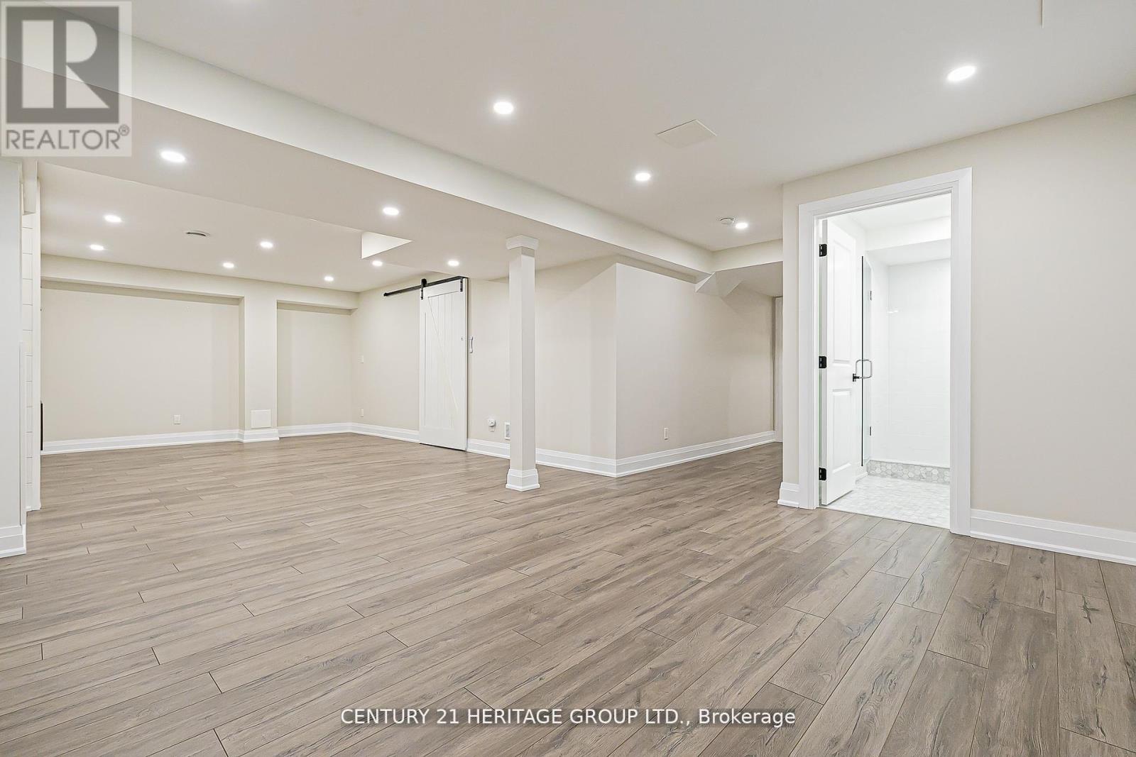 2 Roy Harper Avenue, Aurora, Ontario  L4G 0V4 - Photo 34 - N12636940