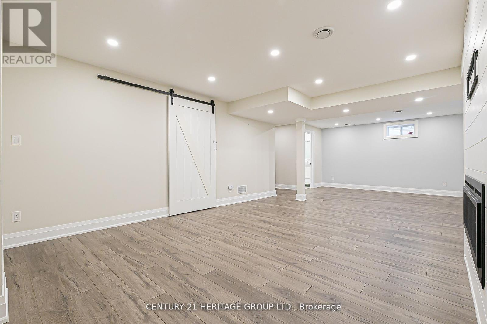 2 Roy Harper Avenue, Aurora, Ontario  L4G 0V4 - Photo 37 - N12636940