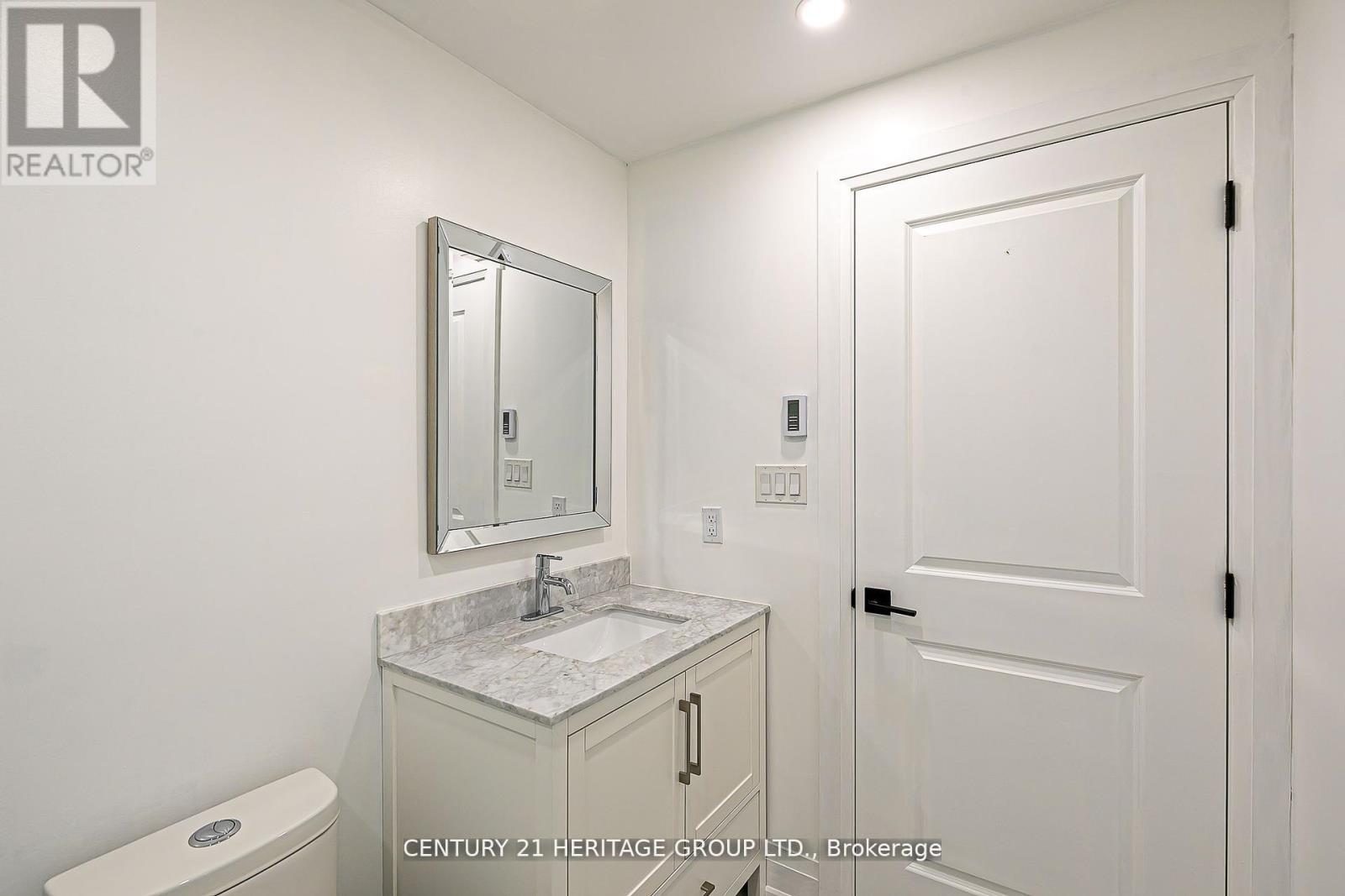 2 Roy Harper Avenue, Aurora, Ontario  L4G 0V4 - Photo 41 - N12636940