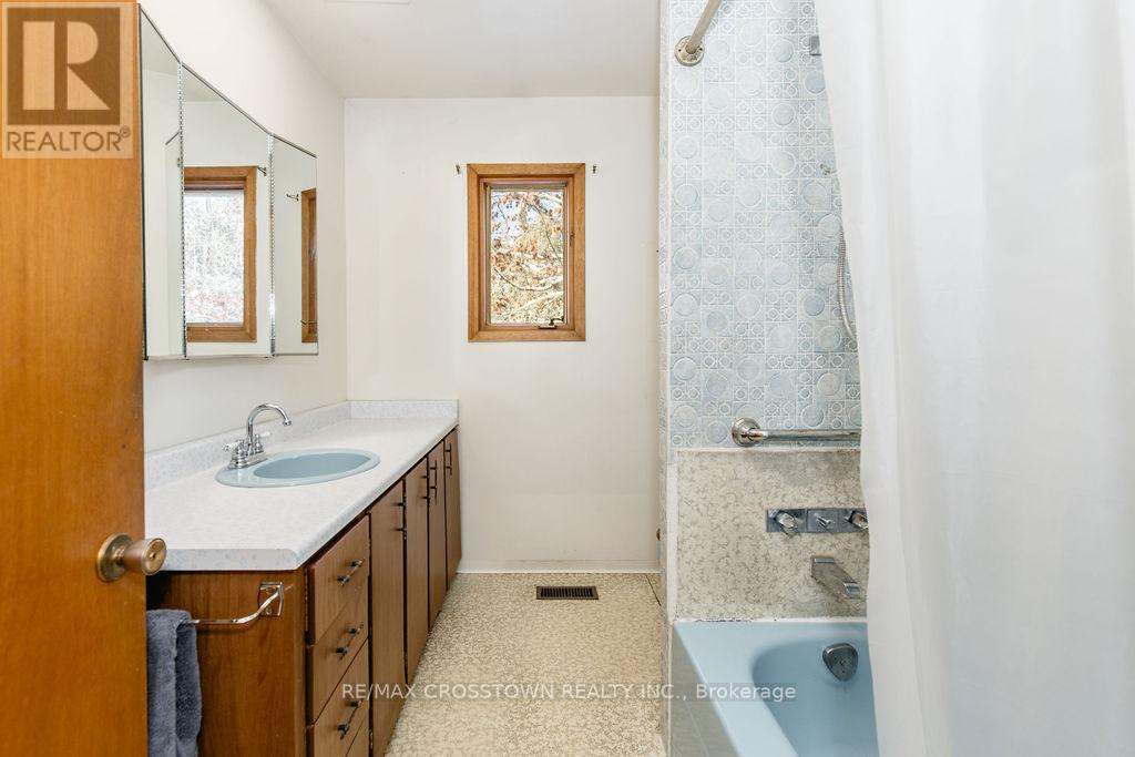 12036 County Rd 27, Springwater, Ontario  L9X 0M1 - Photo 19 - S12636932