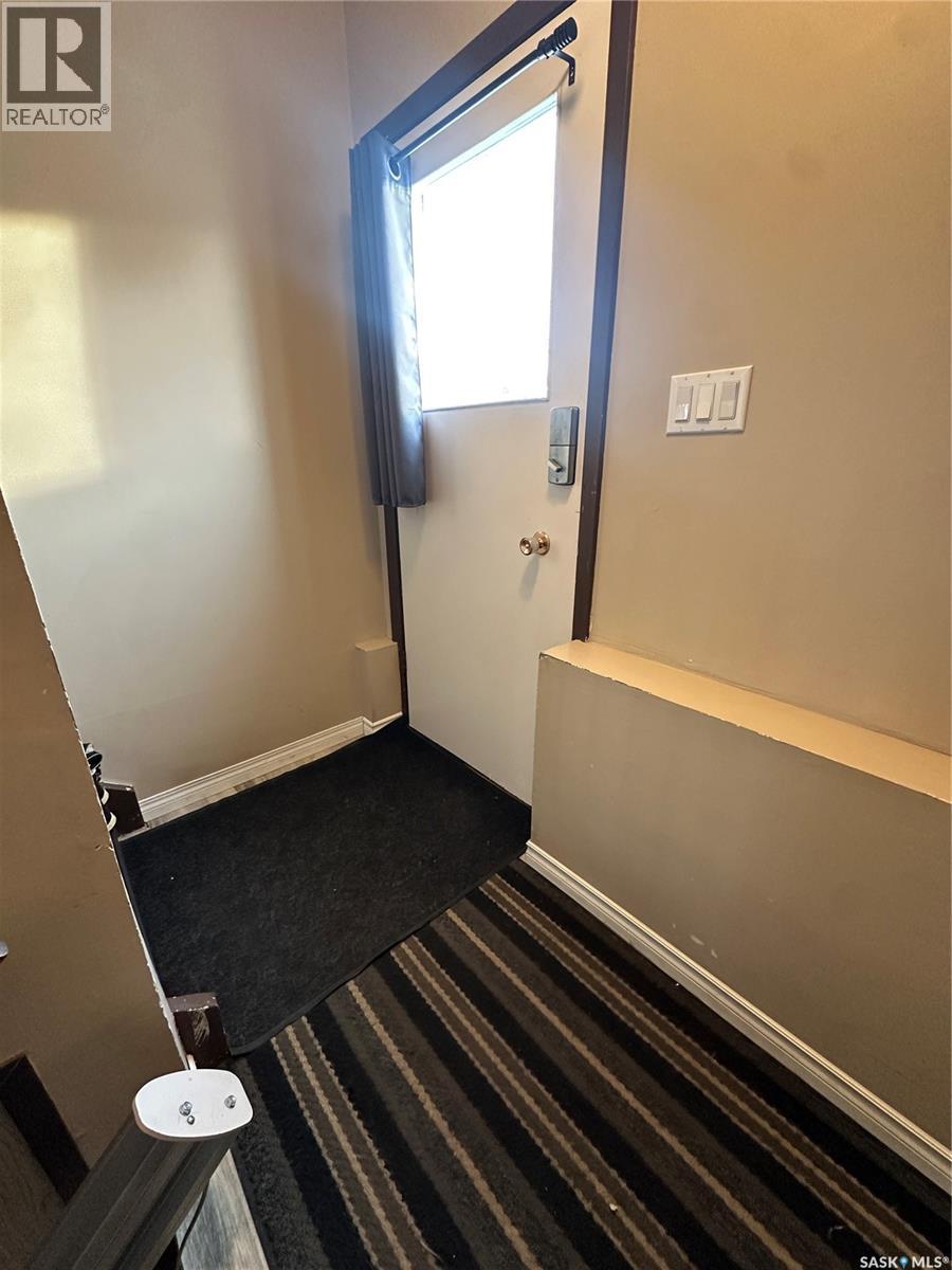 114 Jubilee Crescent, Canora, Saskatchewan  S0A 0L0 - Photo 3 - SK025694