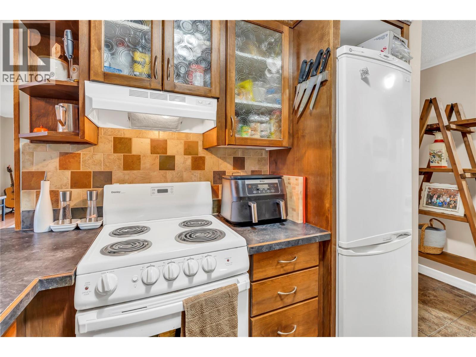 803 Fairview Road Unit# 312, Penticton, British Columbia  V2A 5Y7 - Photo 8 - 10371242