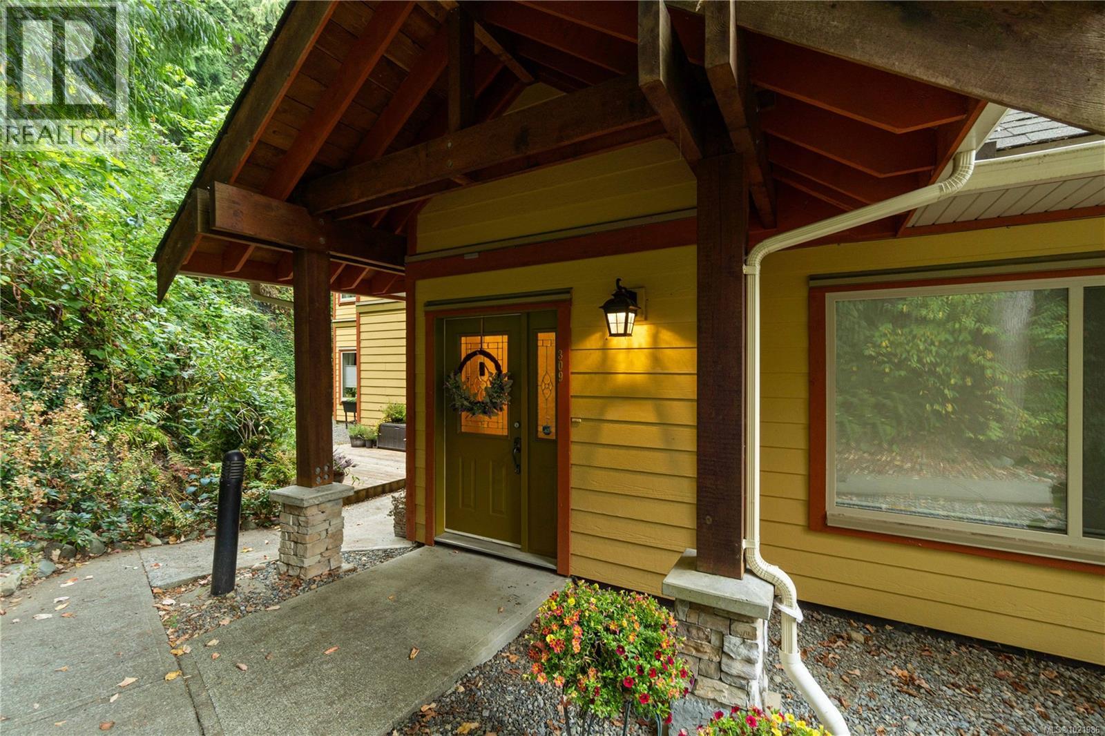 309 1244 4th Ave, Ladysmith, British Columbia V9G 0A6 - Photo 3 - 1021986