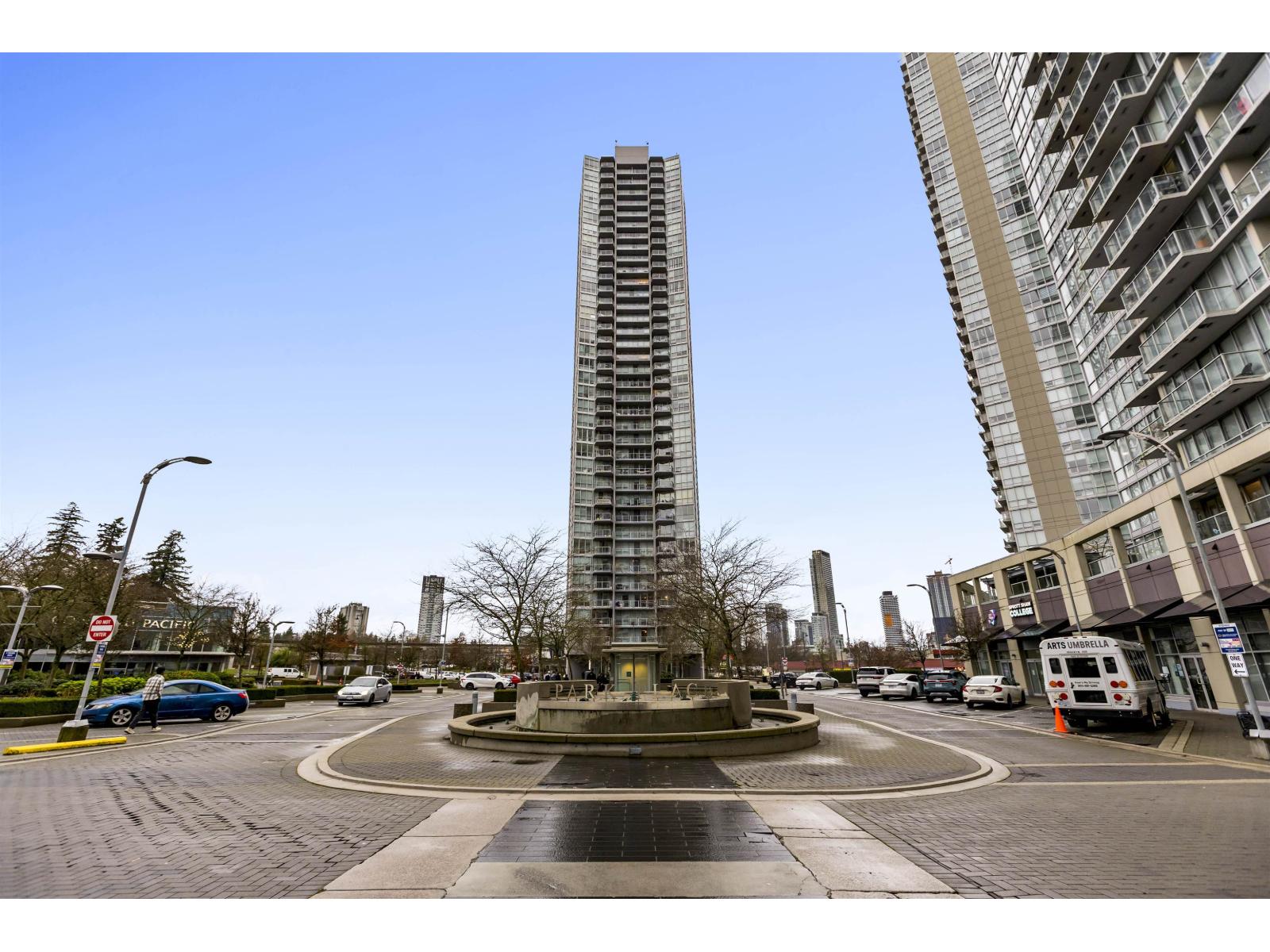 3001 13618 100 AVENUE, Surrey, British Columbia