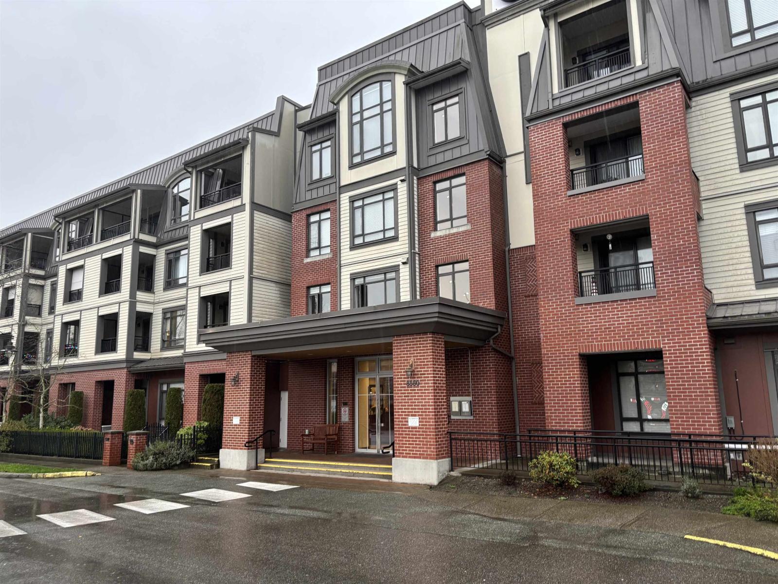 413 8880 202 Street, Langley, British Columbia  V1M 4E7 - Photo 2 - R3073421