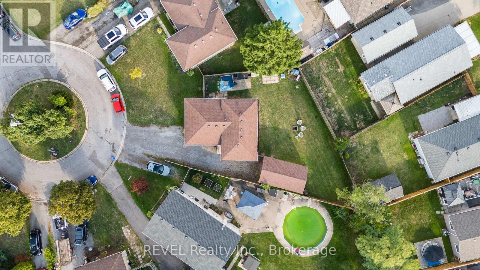 16 Roxborough Court, St. Catharines, Ontario L2M 6E3 - Photo 13 - X12425175