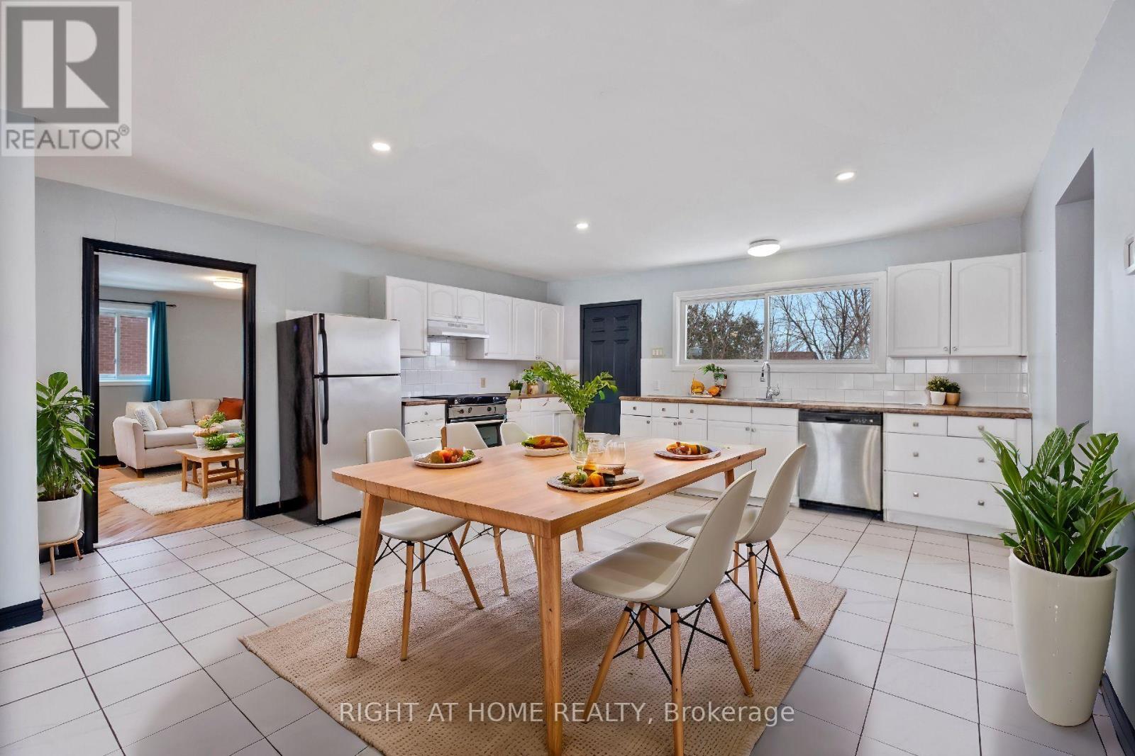 7813 Mulhern Street, Niagara Falls, Ontario  L2H 1B6 - Photo 13 - X12636906