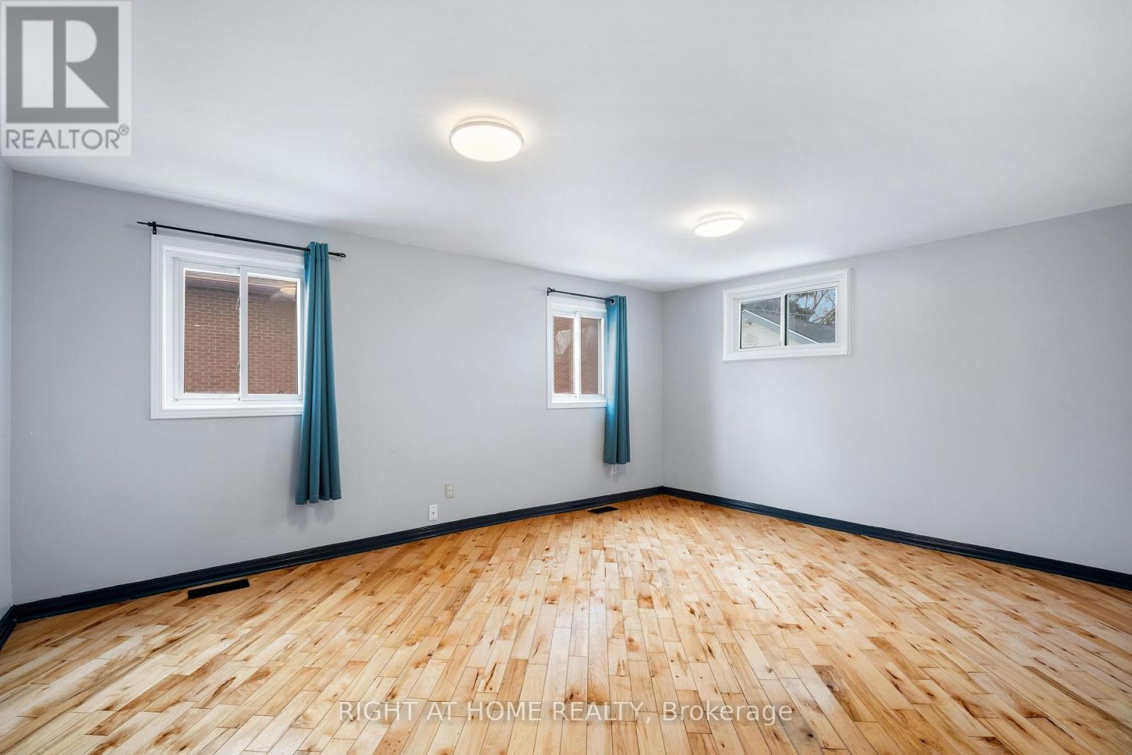 7813 Mulhern Street, Niagara Falls, Ontario  L2H 1B6 - Photo 17 - X12636906