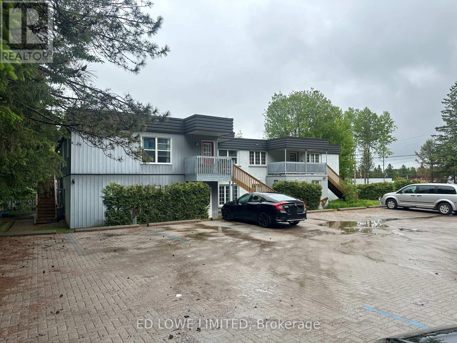 28 Earls Road, Huntsville, Ontario  P1H 1C7 - Photo 3 - X12636916