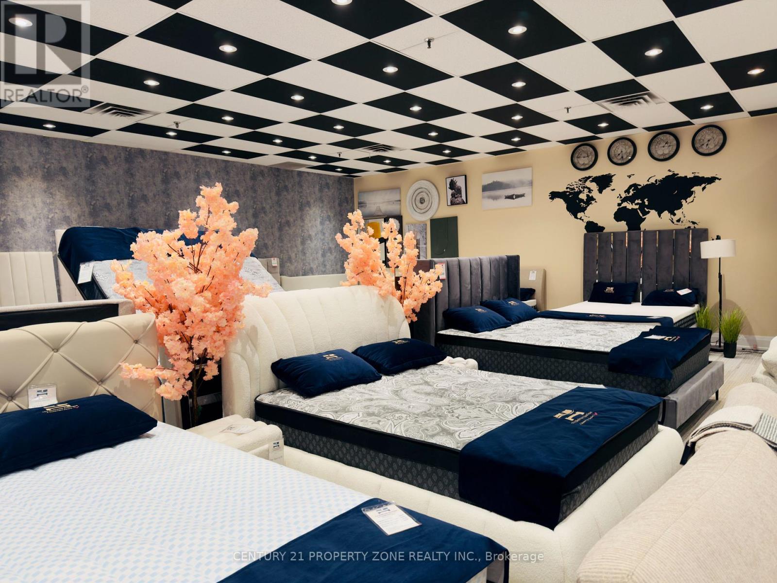 1 - 268 Rutherford Road S, Brampton, Ontario  L6W 3L2 - Photo 9 - W12634908